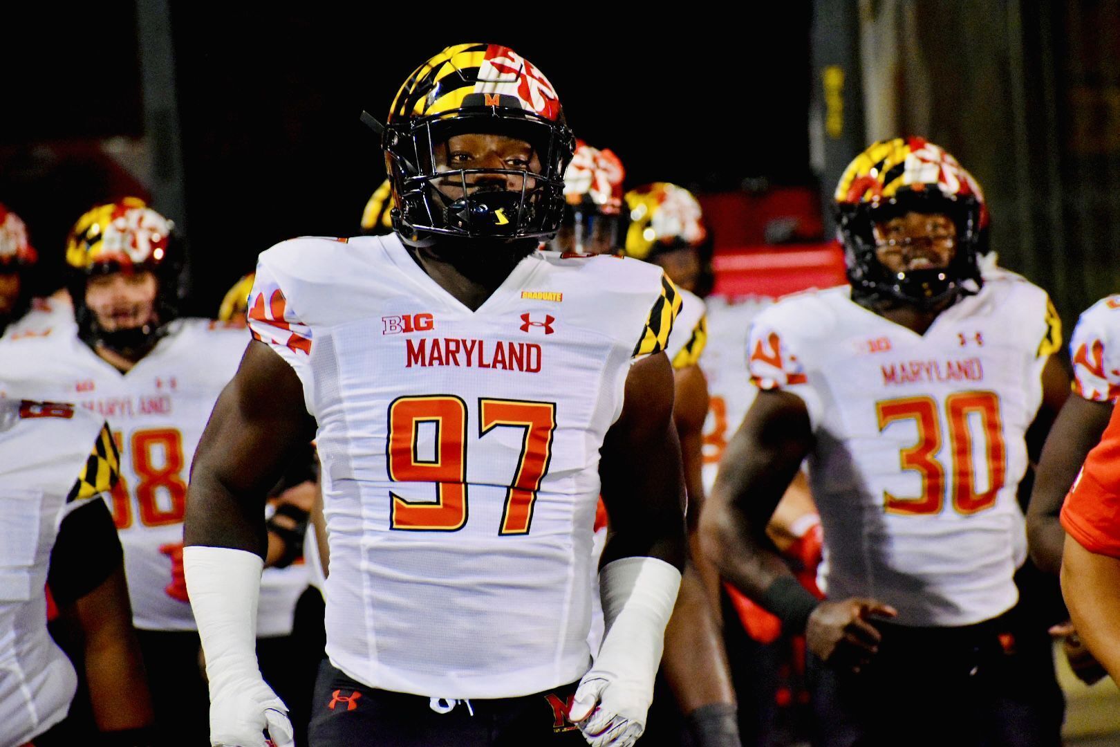 PHOTOS: Illinois warms up against Maryland
